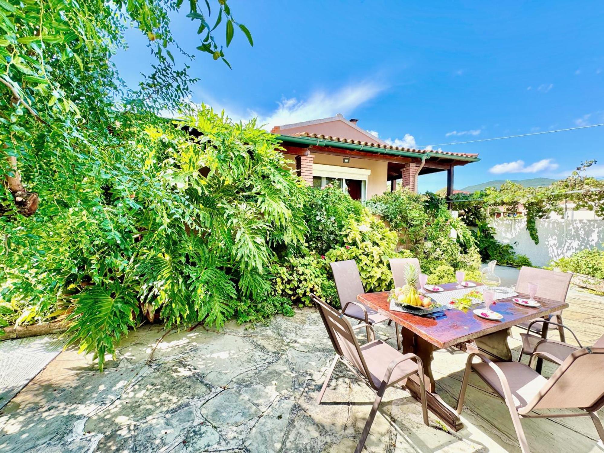 Beach Villa Night Flower With Private Pool By Dadovillas Dassia  Exterior foto